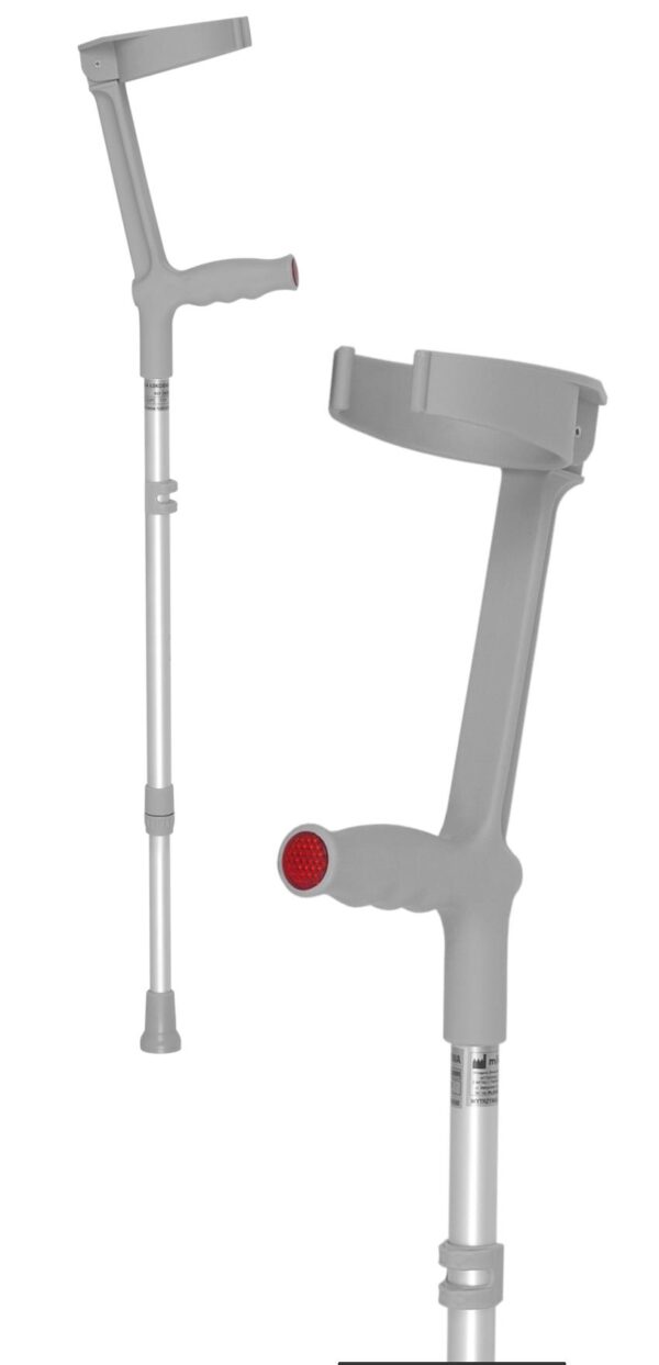 Biała kula inwalidzka z ergonomicznym uchwytem i czerwonym odblaskiem.