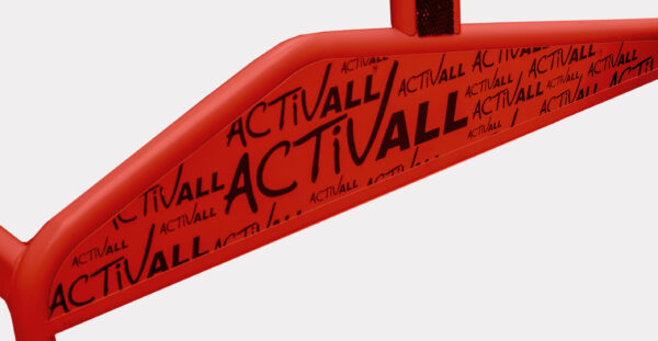 Czerwony element z logo "ACTIVALL" na tle białym.