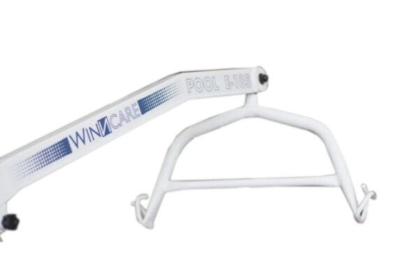 Ramię do basenu marki WinCare, model E-135, w kolorze białym.