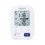 Ciśnieniomierz elektroniczny Omron z wyświetlaczem LCD.