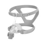 Maska do terapii CPAP z regulowanym paskiem, zapewniająca komfort snu.